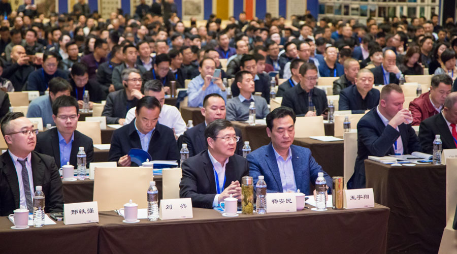 ʢǰӮVWINɷͬӭɰʯҵʷչʱ